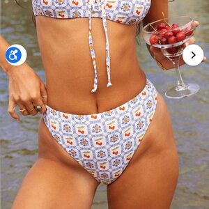 NWT Dippin Daisys Seashore Bottom in Palermo print